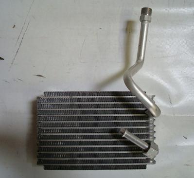 Ac Evaporator Core Fits Rear Chevrolet 97-00 Tahoe 5.7l 350 97-99 Tahoe 6.5l 395 15-6678 770102