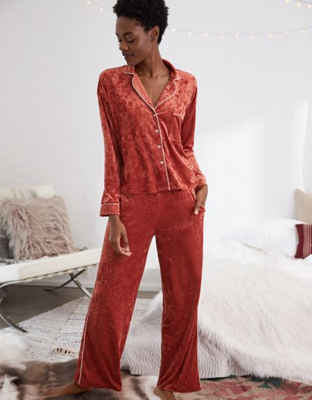 Aerie High Waisted Velvet Pant